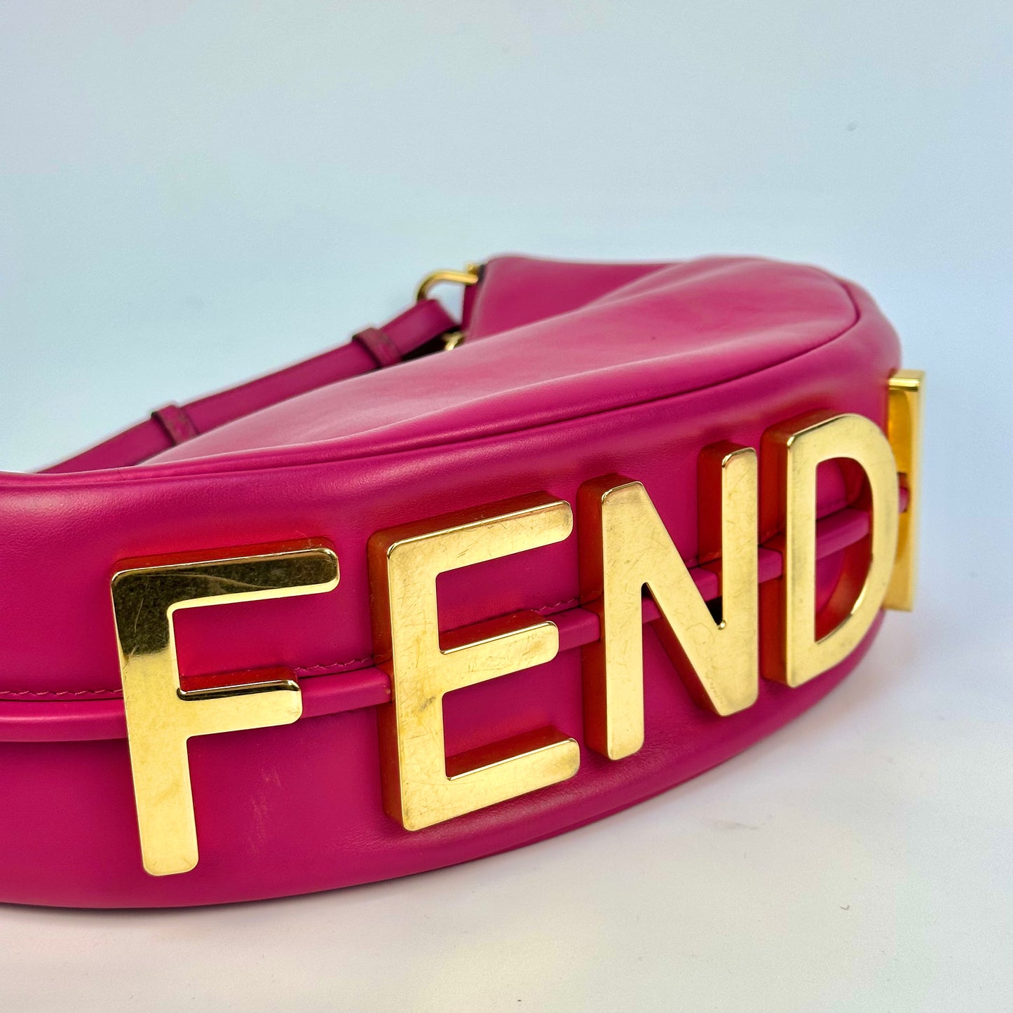 Small Fendigraphy in Fuchsia [ReSale]