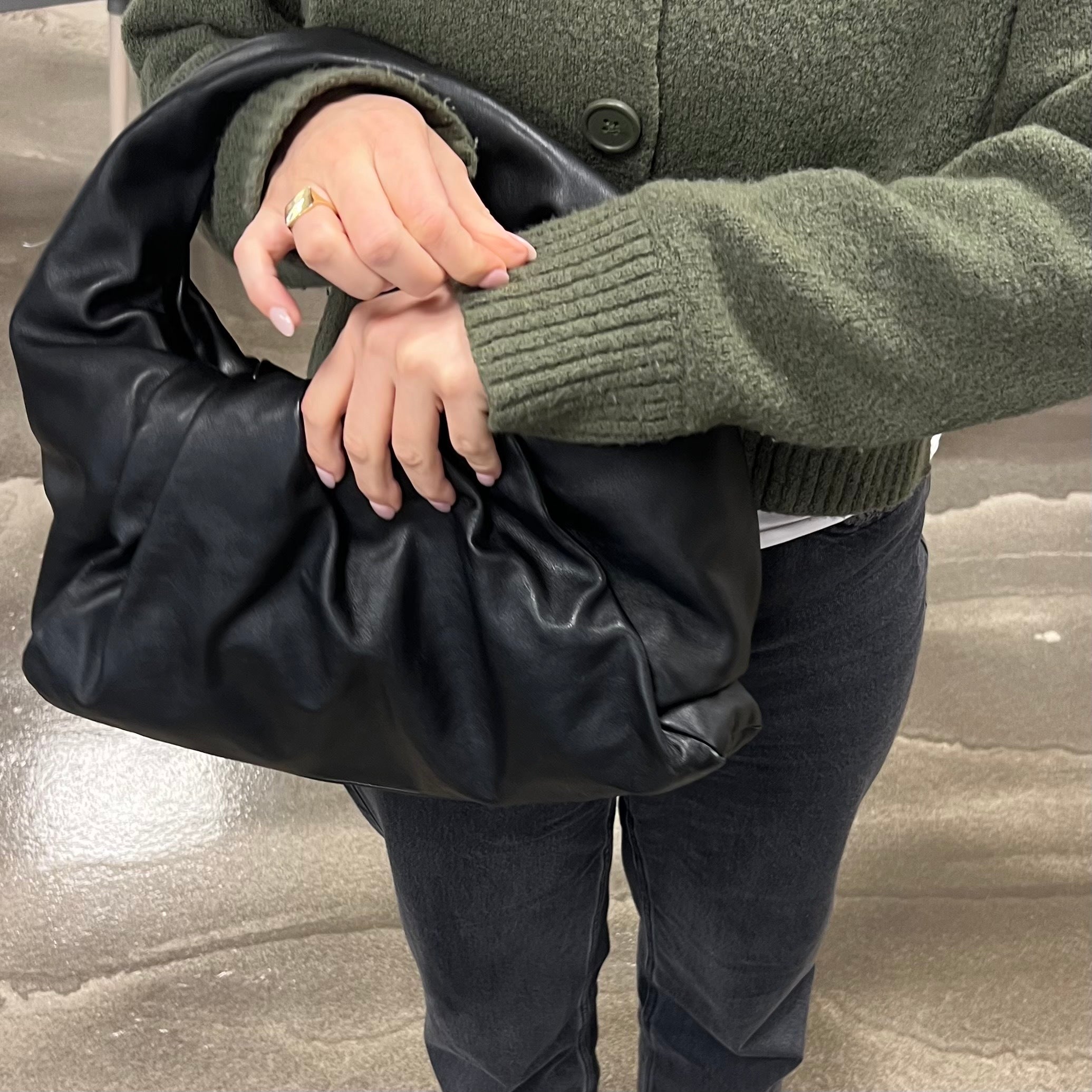 Medium Shoulder Pouch Leather Bag in Black [ReSale]