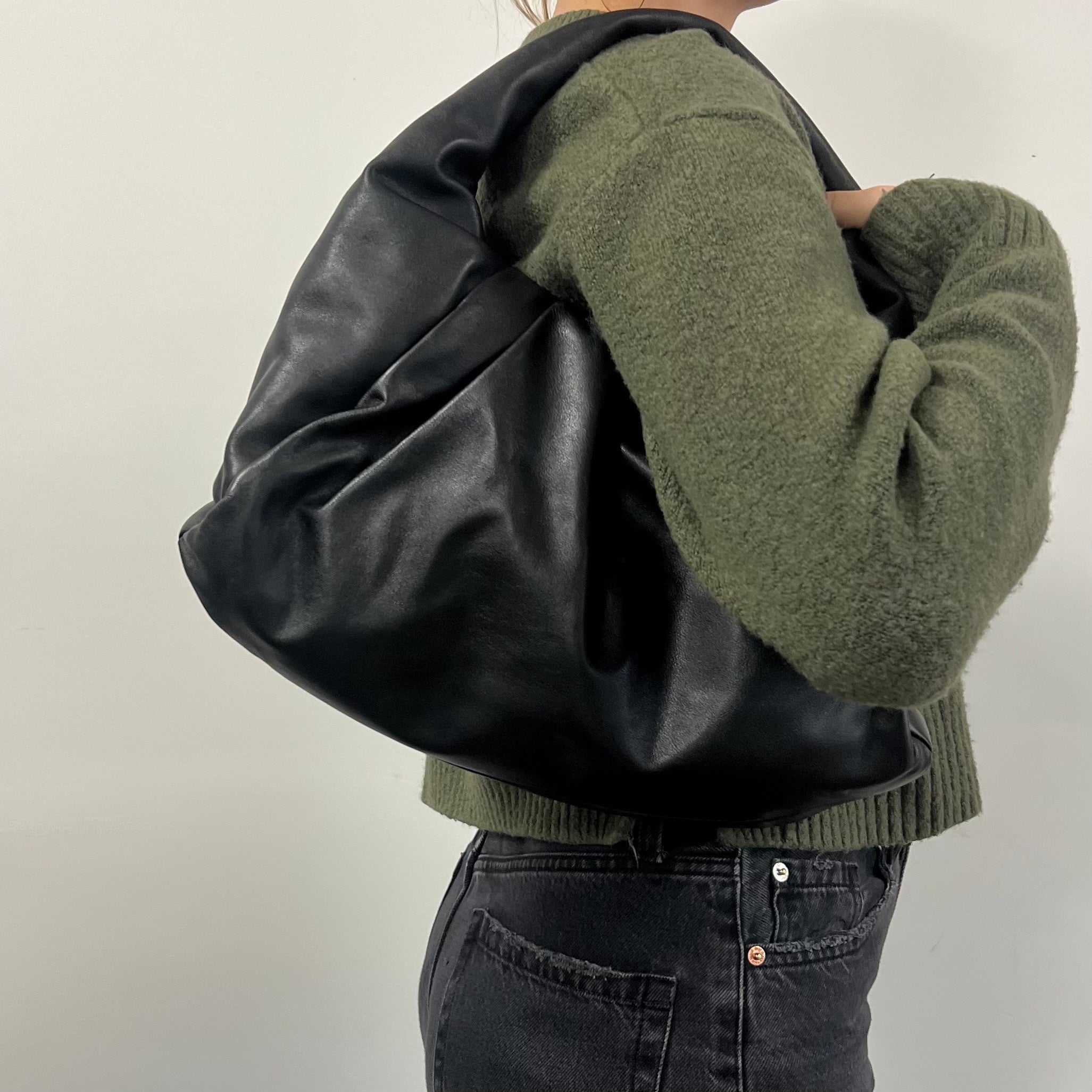 Medium Shoulder Pouch Leather Bag in Black [ReSale]