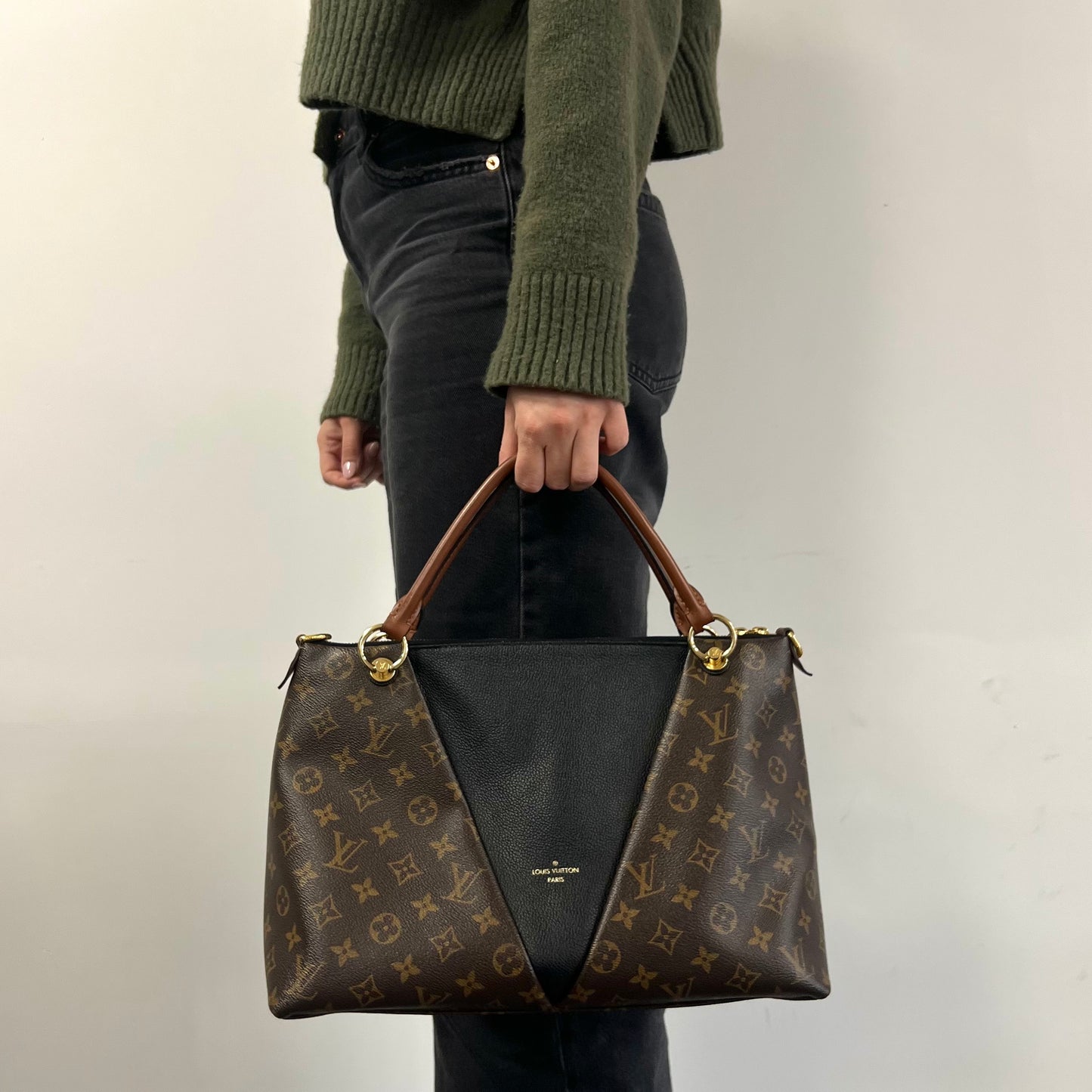 V Tote MM in Monogram and Black Leather [ReSale]