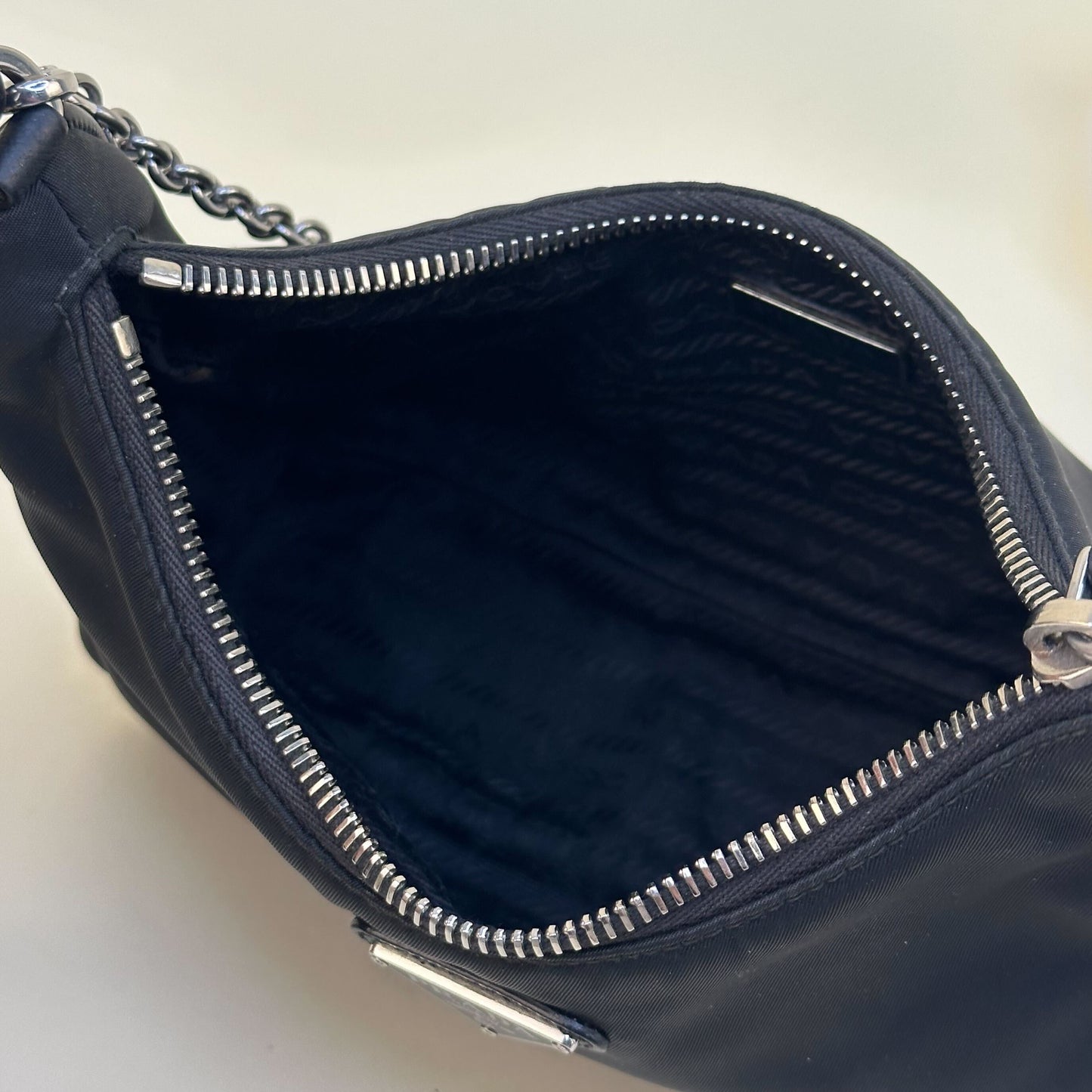 Hobo Re-edition 2005 Nylon Crossbody in Black [ReSale]