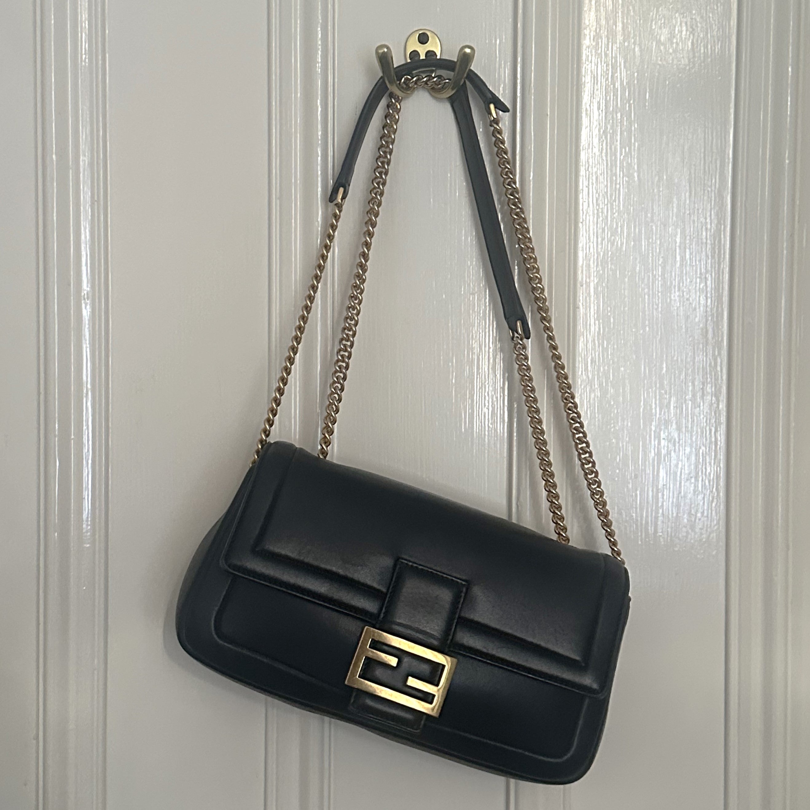 【FENDI】BAGUETTE CHAIN SHOULDER BAG FENDI Baguette Chain Shoulder Bag Black Nappa Leather – COCOON