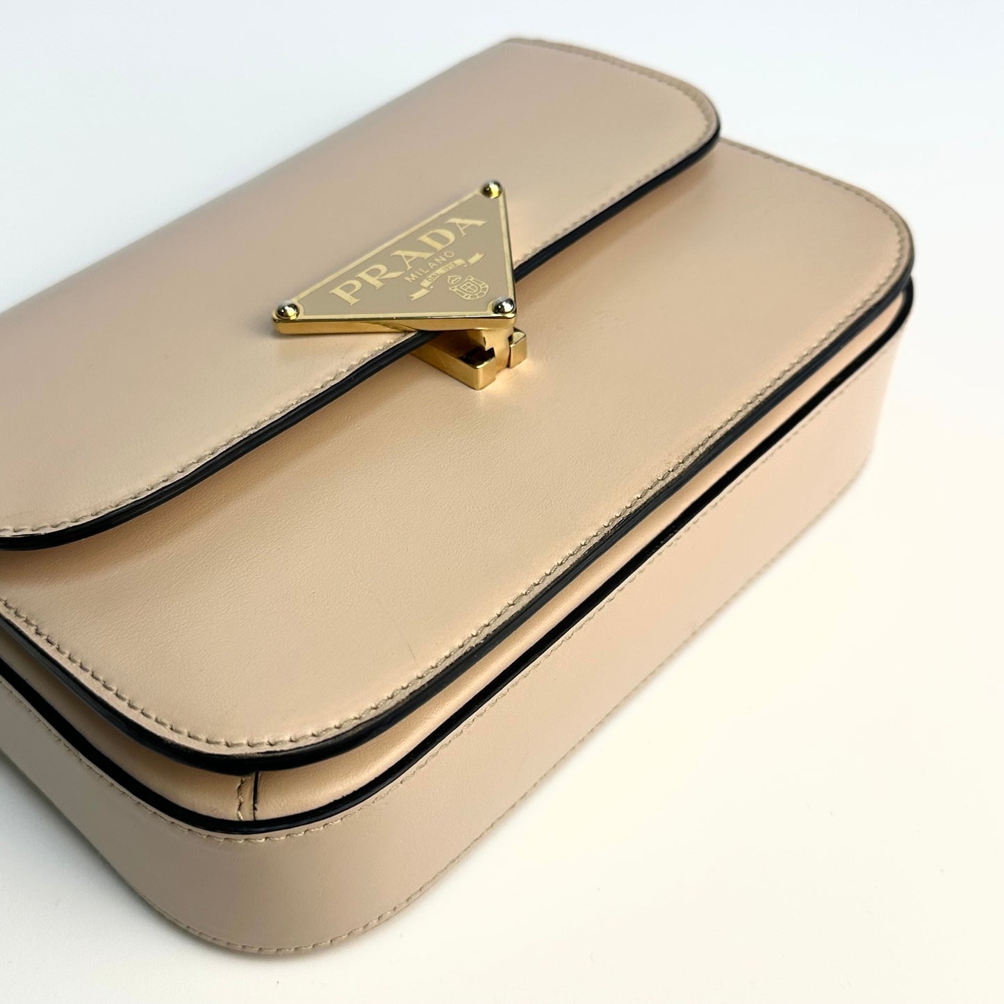 Small Logo Plaque Shoulder Bag in Beige Leather [ReSale]