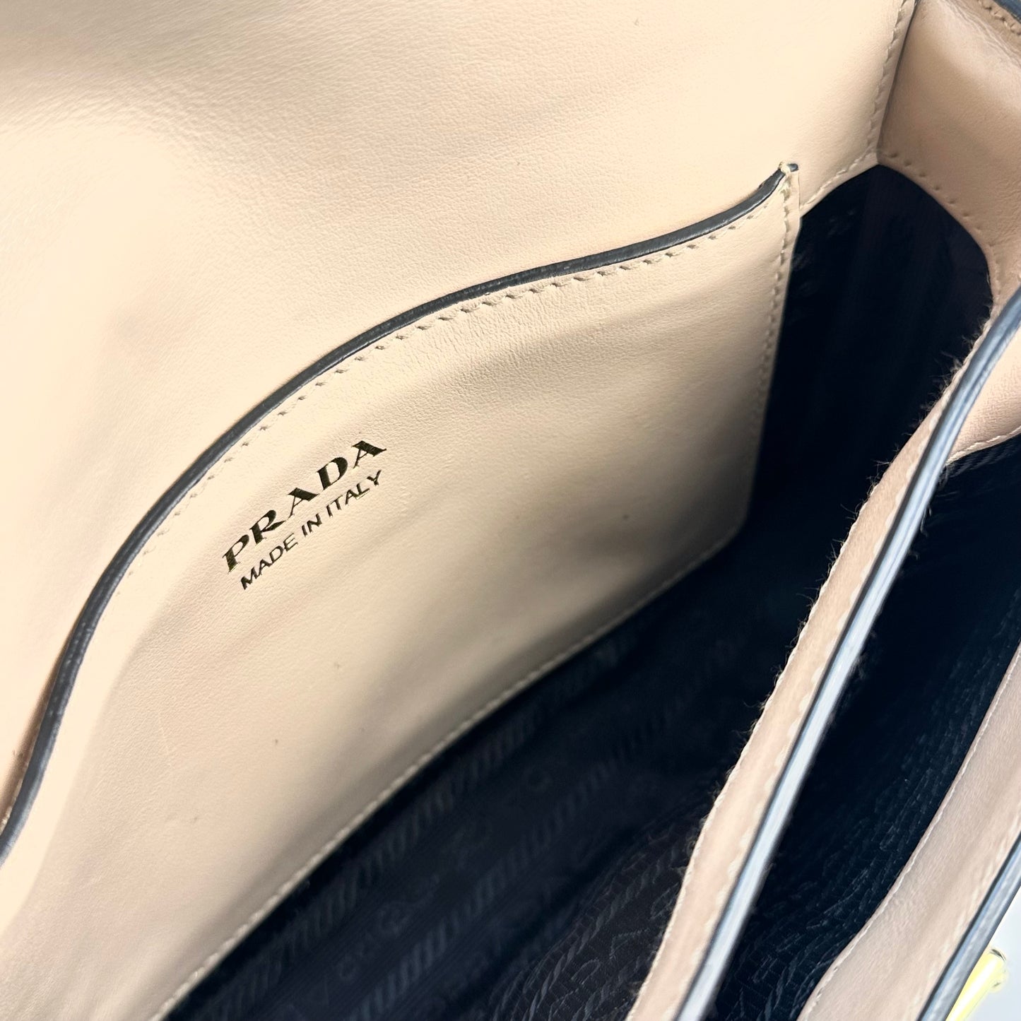 Small Logo Plaque Shoulder Bag in Beige Leather [ReSale]