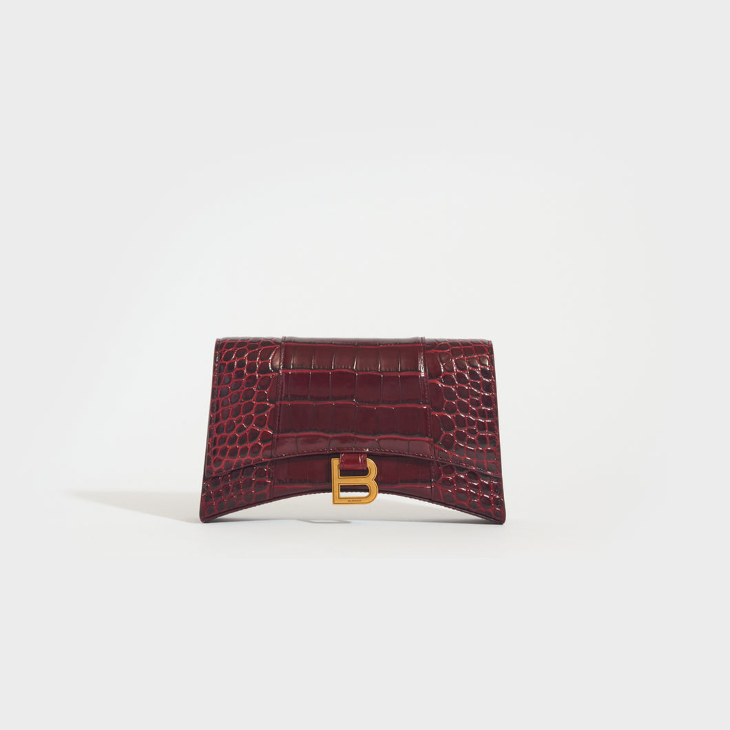 Burgundy chain bag deals