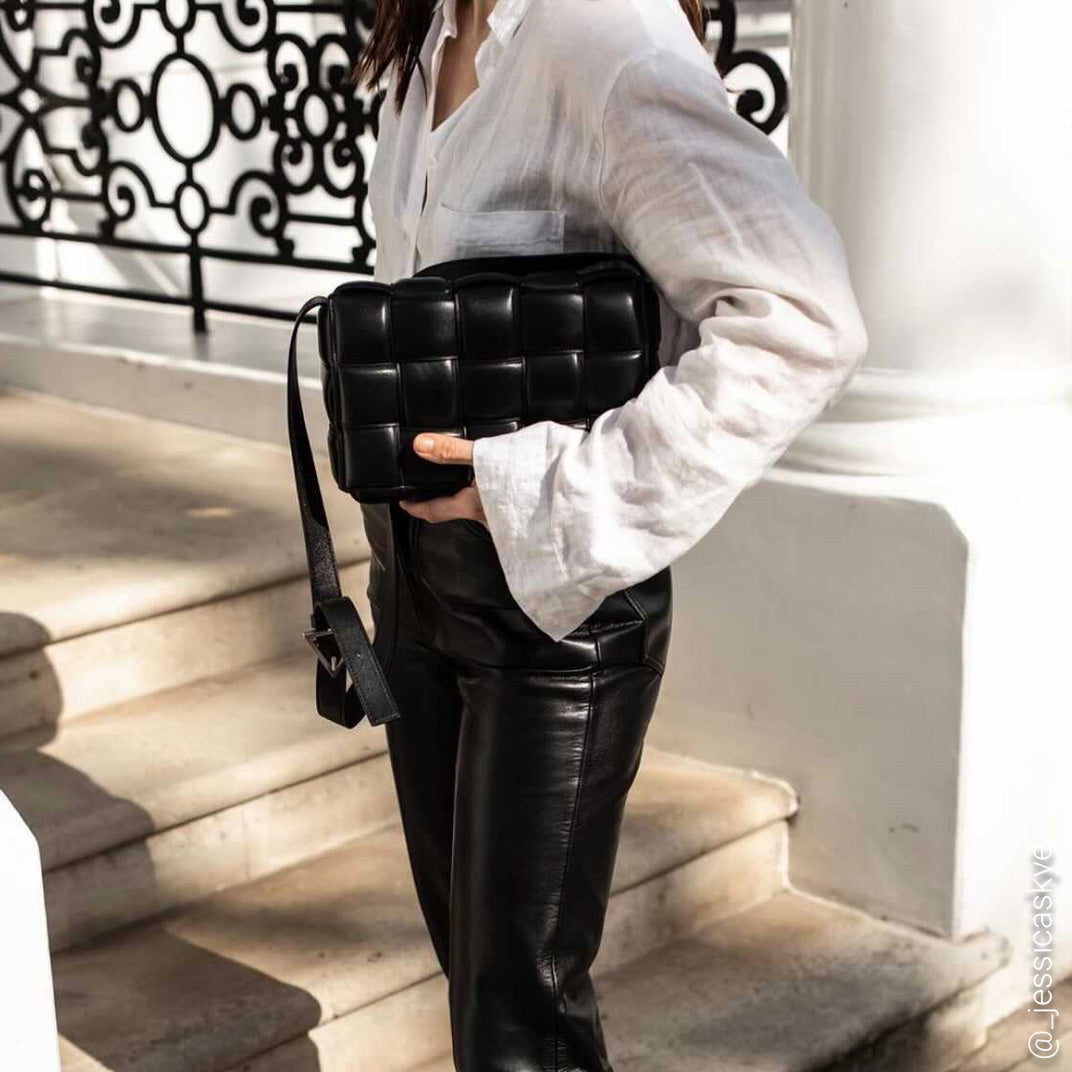 Bottega veneta cassette clearance bag black