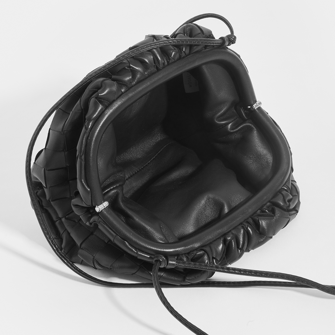The pouch 20 store