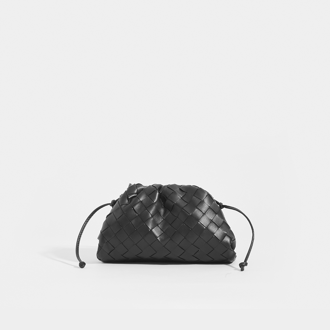BOTTEGA VENETA The Pouch 20 Intrecciato Crossbody Black