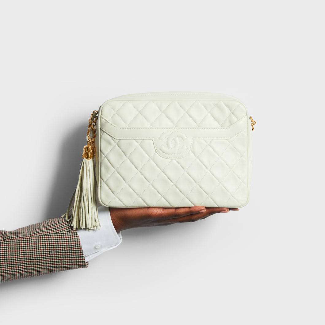 CHANEL Vintage CC Diamond-Quilted Tassel Crossbody Bag in White – COCOON