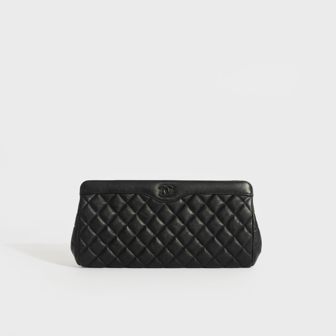 CHANEL Diamond Quilted Clutch in Black Lambskin 2017 [ReSale] COCOON
