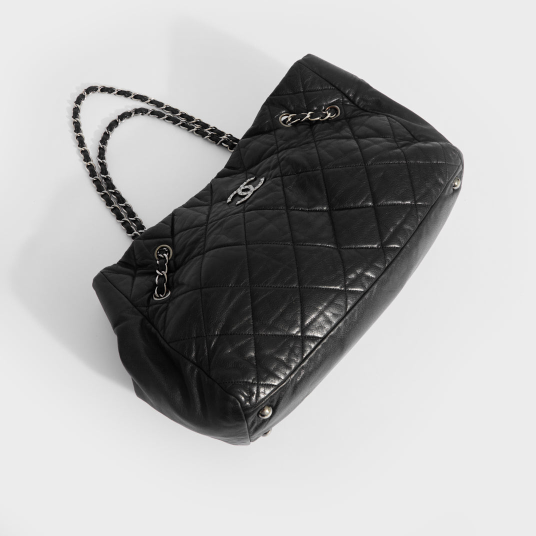 Chanel Black Alligator Kisslock Frame Clutch Shoulder Bag with Chain Antiqued Gold Hardware, 2015 (Very Good)