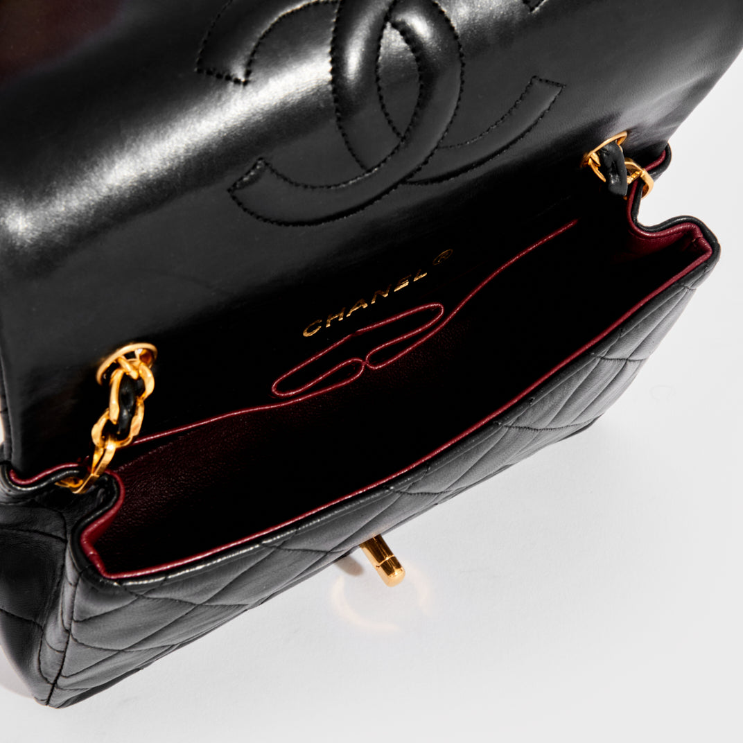 Mini Single Flap Single Chain Bag in Black Lambskin 1989 - 1991