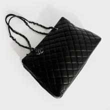 Load image into Gallery viewer, CHANEL Quilted Chain Shoulder Bag in Black with Silver Hardware