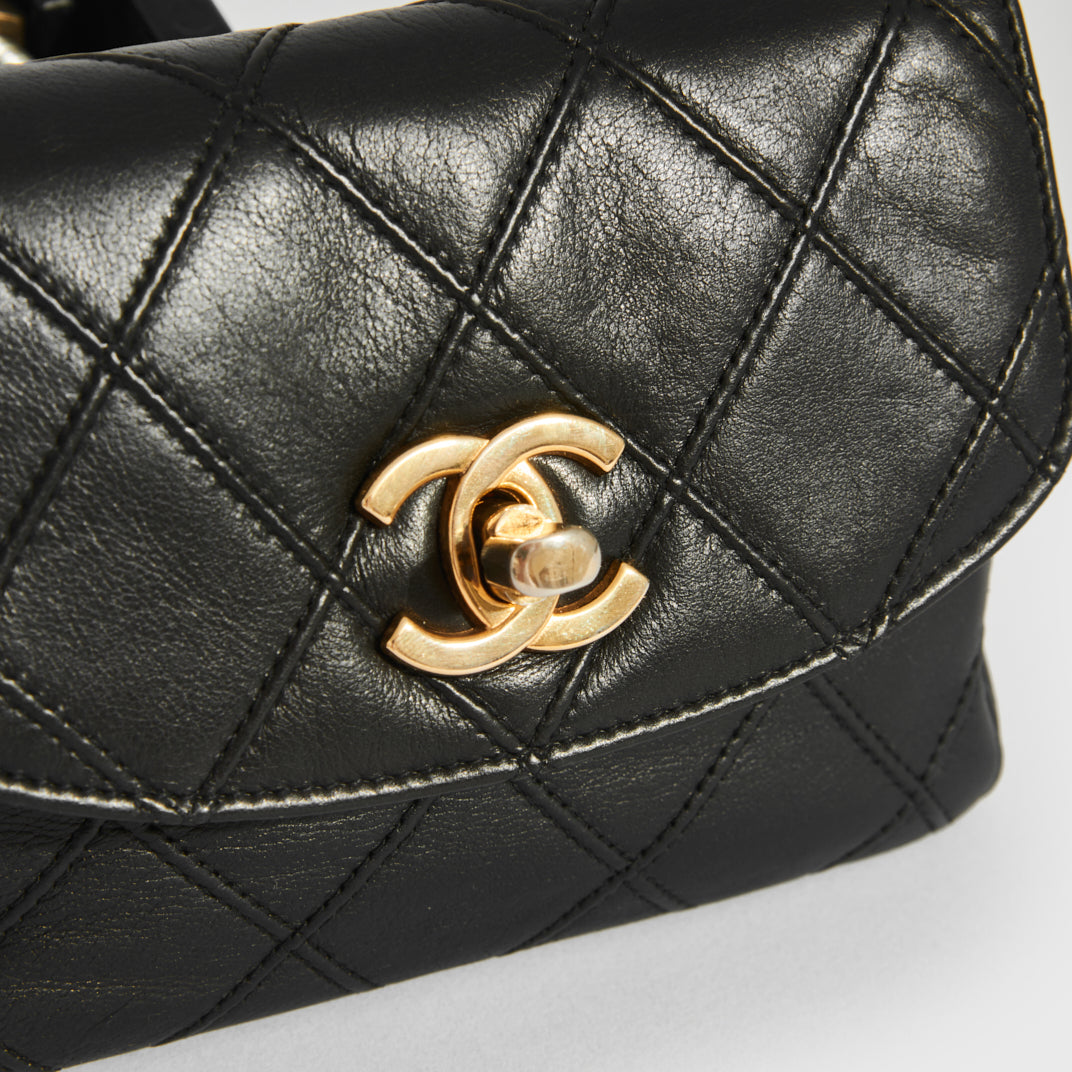 Vintage CC Single Flap Lambskin Belt Bag in Black