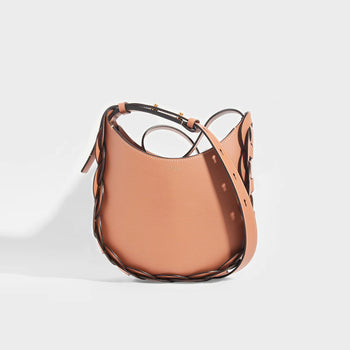 Front view of the CHLOÉ Darryl Small Leather Shoulder Bag in Tan