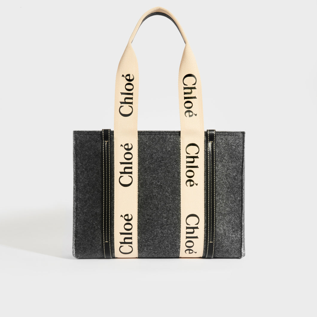 CHLOÉ Medium Woody Tote Bag in Grey