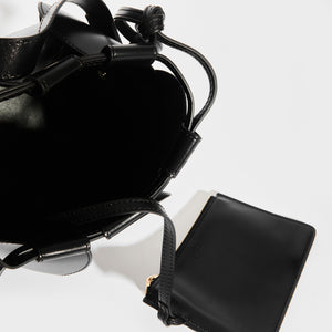 CHLOÉ Small Tulip Leather Bucket Bag in Black