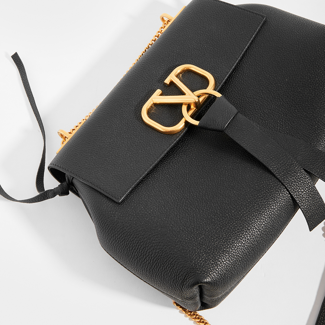 Garavani VRING Small Shoulder Bag in Black Leather