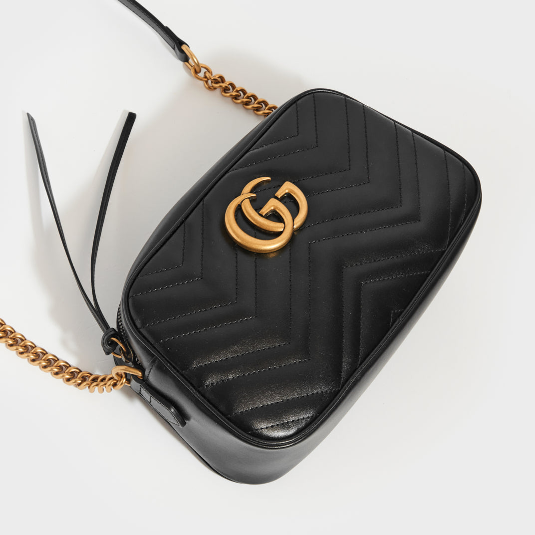 Gucci gg marmont matelassé leather mini hotsell chain camera bag