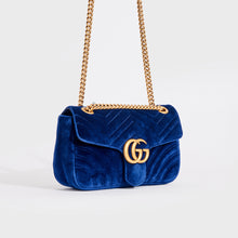 Load image into Gallery viewer, Side view of the GUCCI Pre-Loved GG Marmont Small Velvet Shoulder Bag in Blue