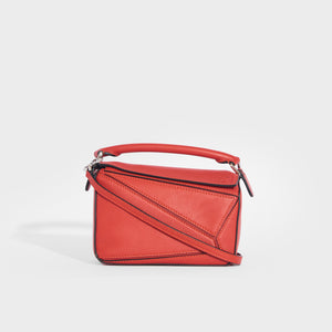 Front view ofthe LOEWE Puzzle Mini Leather Shoulder Bag in Pomelo