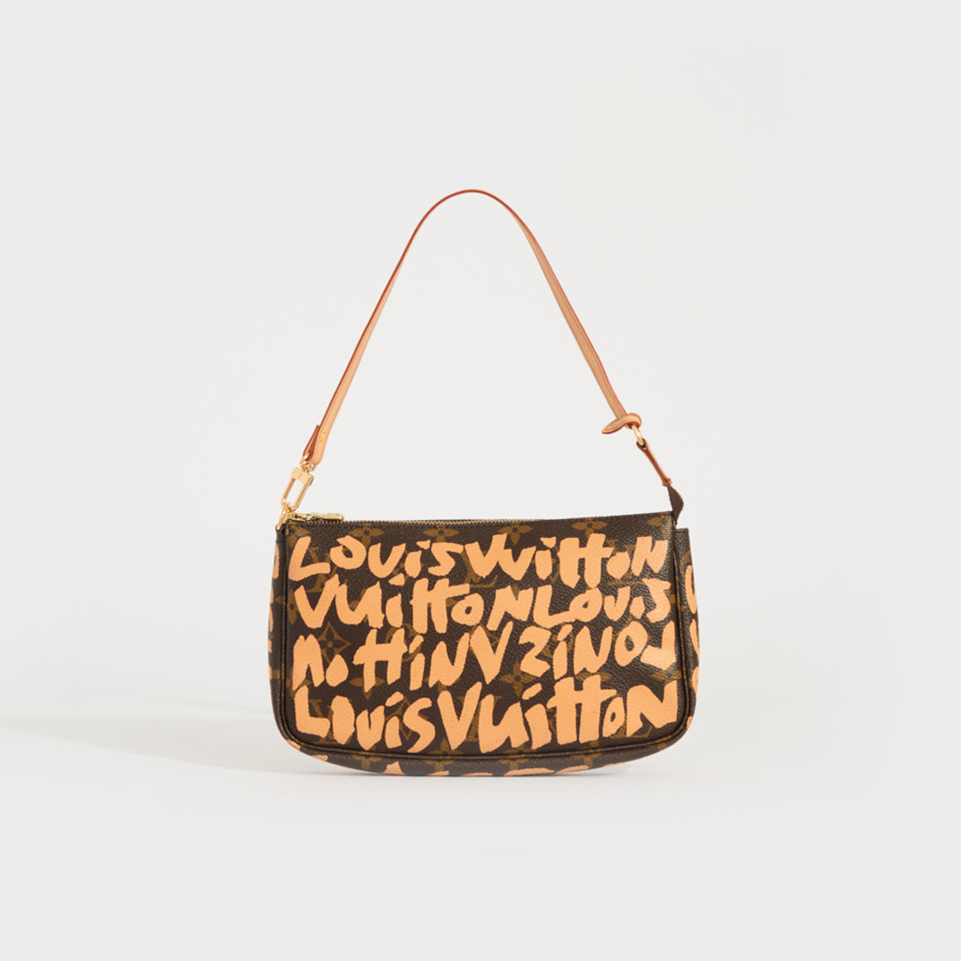 LOUIS VUITTON Pochette Accessoire monogram canvas bag – SafeLuxe