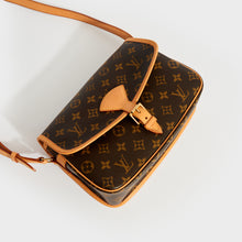 Load image into Gallery viewer, LOUIS VUITTON Monogram Sologne Shoulder Bag 2004