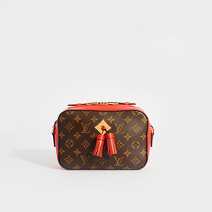 Front view of the LOUIS VUITTON Saintonge in Monogram Canvas and Red Leather 2018