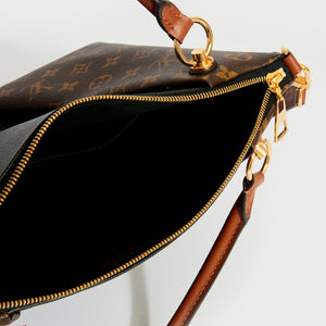 LOUIS VUITTON V Tote MM in Monogram and Black Leather