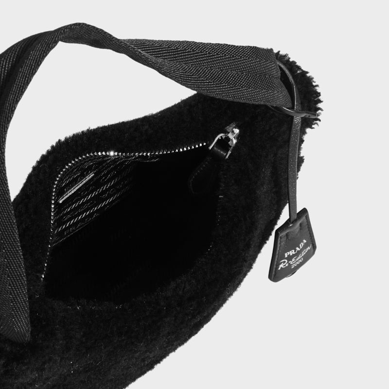 Re-Edition 2000 Shearling Shoulder Bag in Black